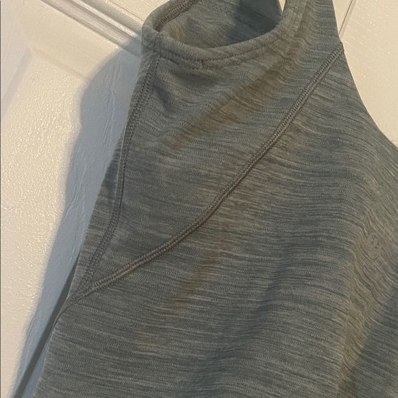 Lululemon Heather Green Align Padded Tank -Size 2 - Picture 8 of 16